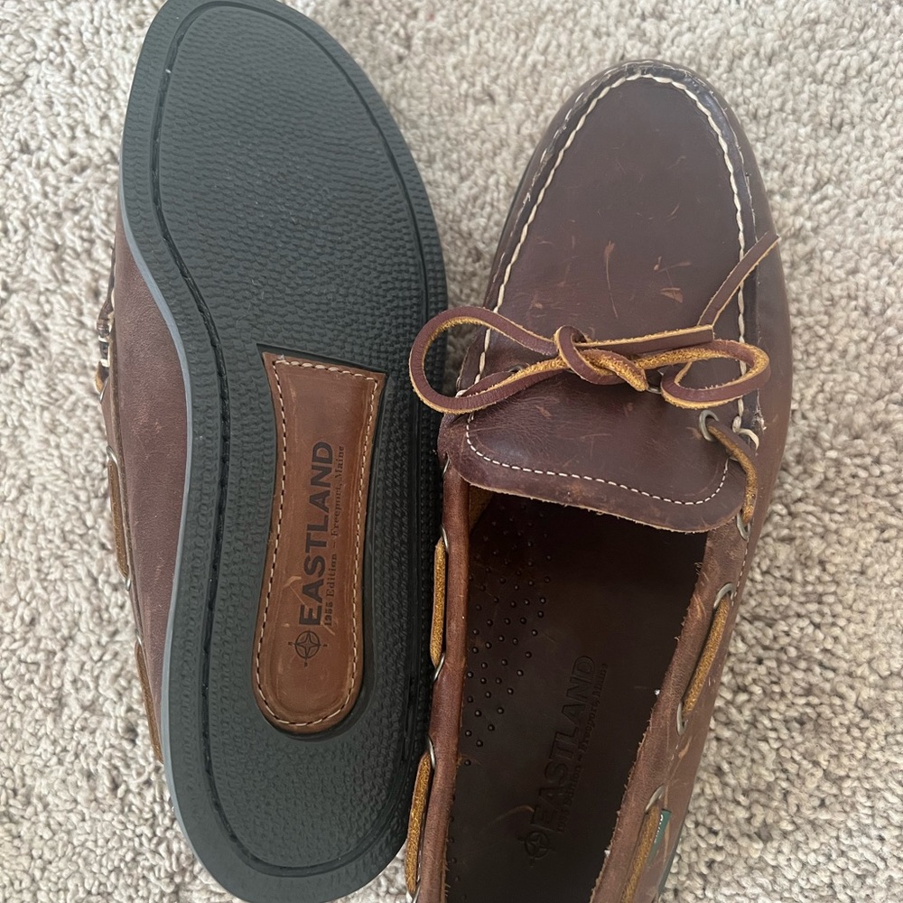 Shoes - Picture 3 of 4